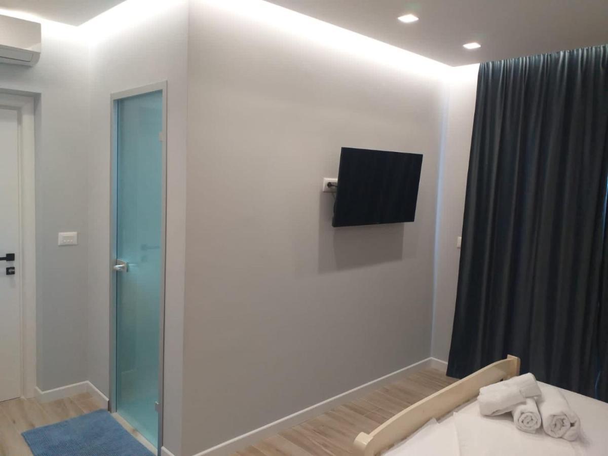 Emily Boutique Apartahotel Borsh
